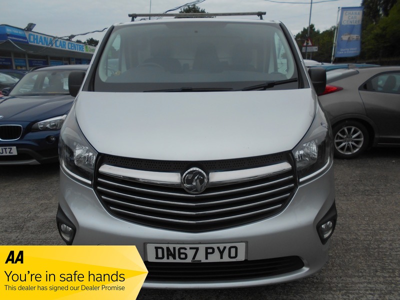 Used Vauxhall Vivaro 2017 for sale - 76029880: Photo 1