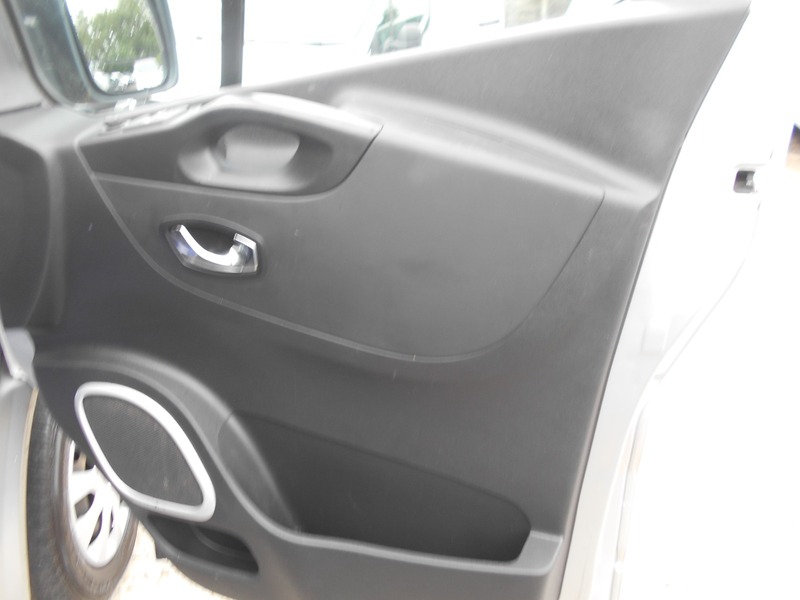 Used Vauxhall Vivaro 2017 for sale - 76029880: Photo 19