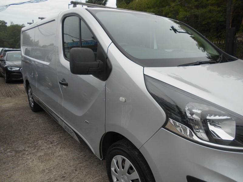 Used Vauxhall Vivaro 2017 for sale - 76029880: Photo 2