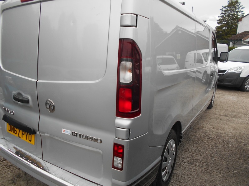 Used Vauxhall Vivaro 2017 for sale - 76029880: Photo 8