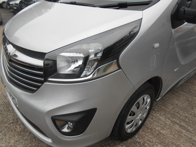 Used Vauxhall Vivaro 2017 for sale - 76029880: Photo 9