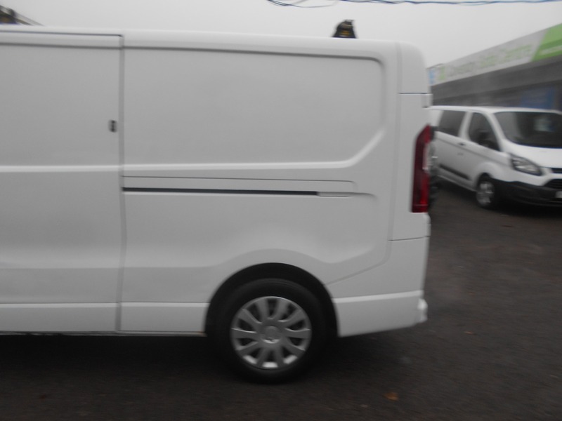 Used Vauxhall Vivaro 2018 for sale - 77189015: Photo 15