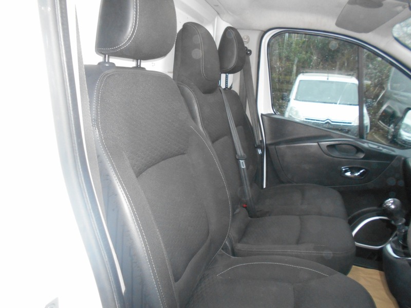 Used Vauxhall Vivaro 2018 for sale - 77189015: Photo 24