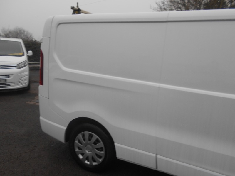 Used Vauxhall Vivaro 2018 for sale - 77189015: Photo 9