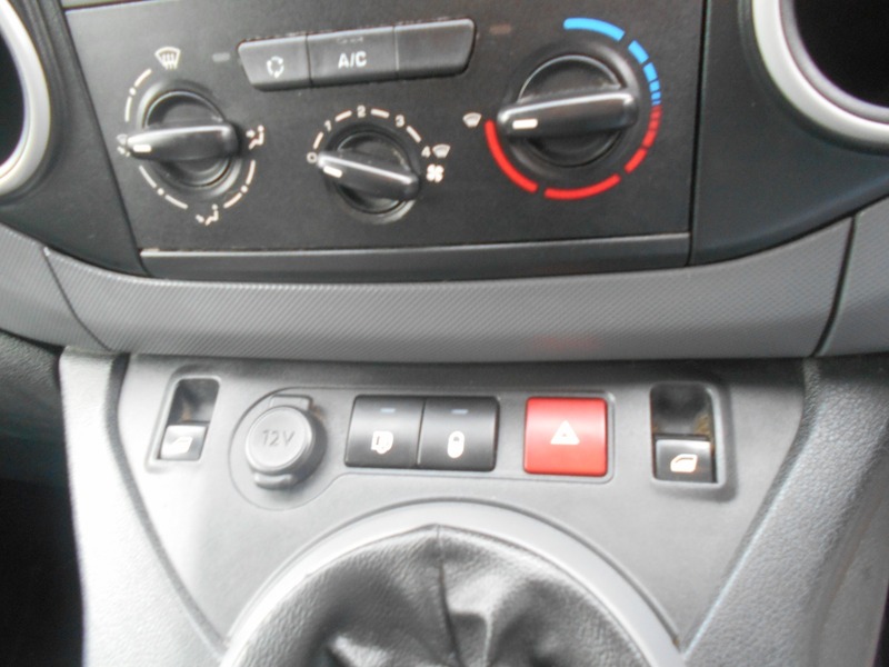 Used Peugeot Partner 2017 for sale - 76376425: Photo 30