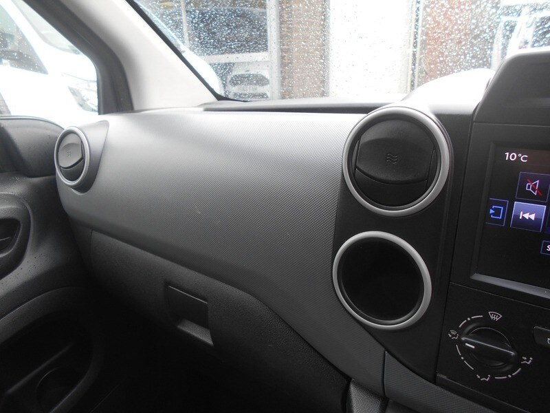 Used Peugeot Partner 2017 for sale - 76376425: Photo 32
