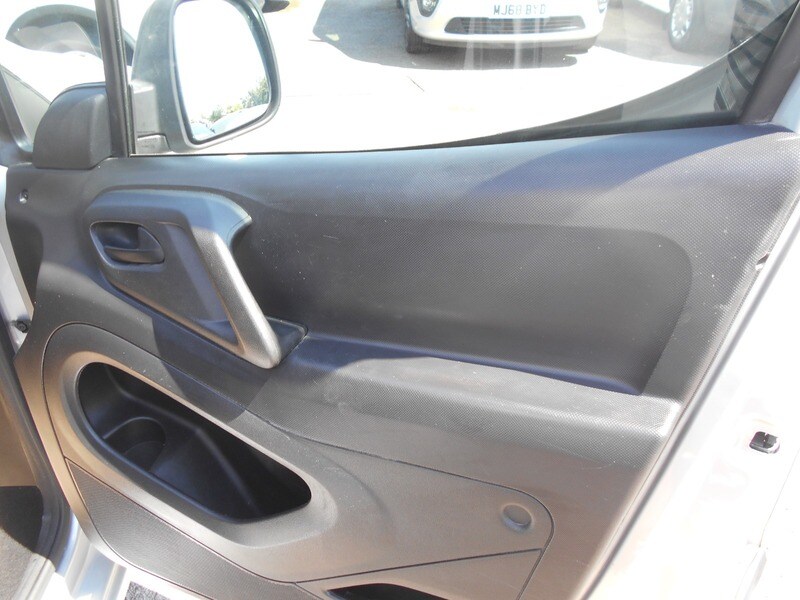 Used Peugeot Partner 2018 for sale - 76029775: Photo 19