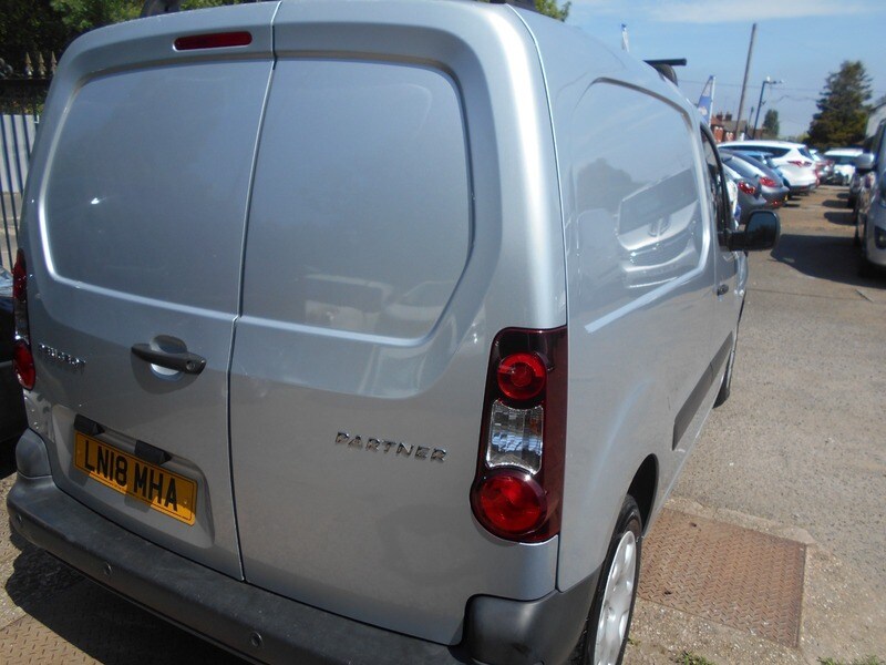 Used Peugeot Partner 2018 for sale - 76029775: Photo 8