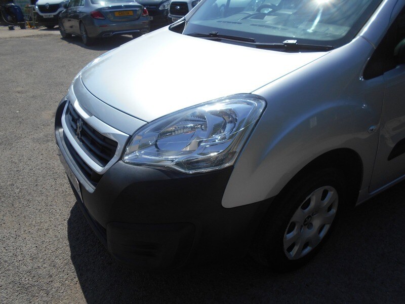 Used Peugeot Partner 2018 for sale - 76029775: Photo 9