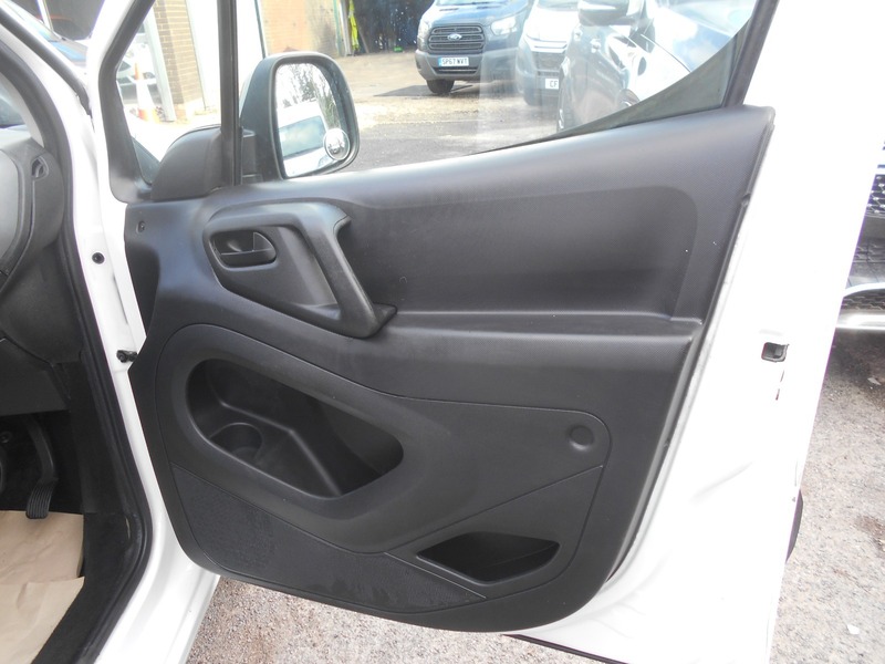 Used Peugeot Partner 2017 for sale - 78069657: Photo 22