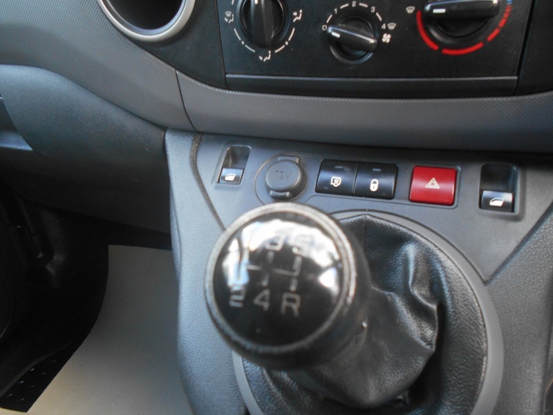 Used Peugeot Partner 2017 for sale - 78069657: Photo 35