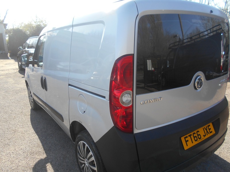 Used Vauxhall Combo 2016 for sale - 76962913: Photo 18