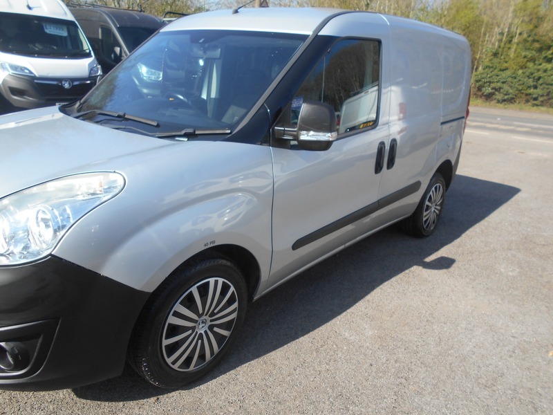Used Vauxhall Combo 2016 for sale - 76962913: Photo 3