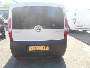 Used Vauxhall Combo 2016 for sale - 76962913: Photo