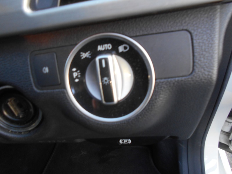 Used Mercedes-Benz E Class 2011 for sale - 76896623: Photo 19