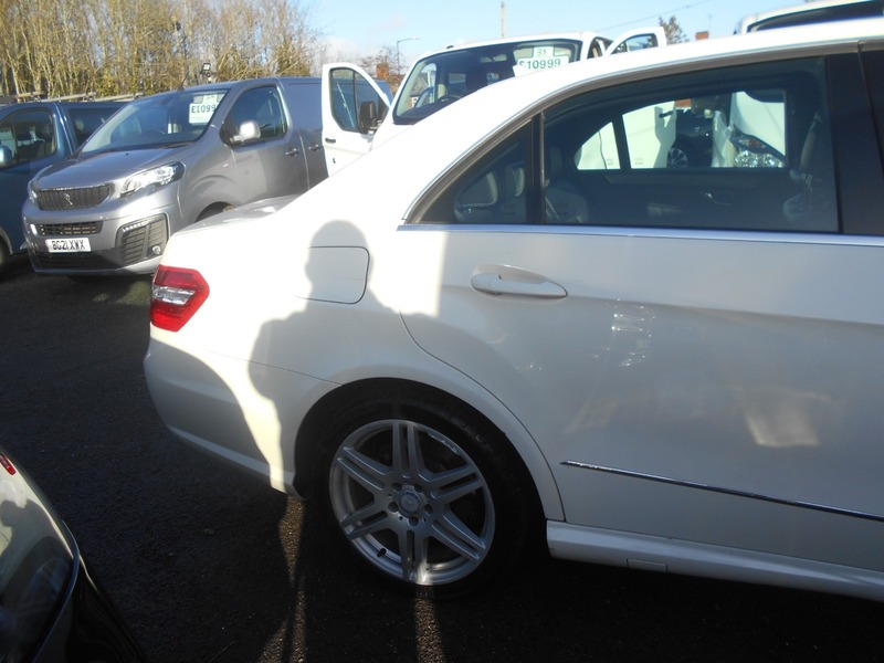 Used Mercedes-Benz E Class 2011 for sale - 76896623: Photo 7