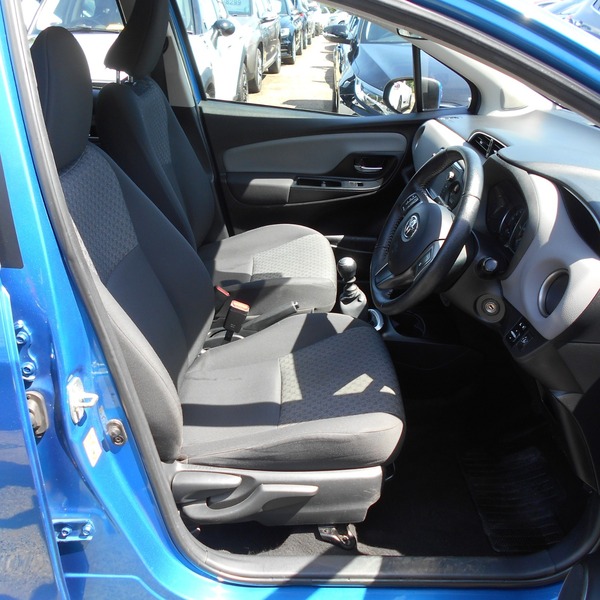 Used Toyota Yaris 2015 for sale - 76019380: Photo 14