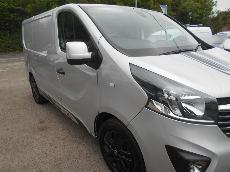 Used Vauxhall Vivaro 2018 for sale - 76029773: Photo 2