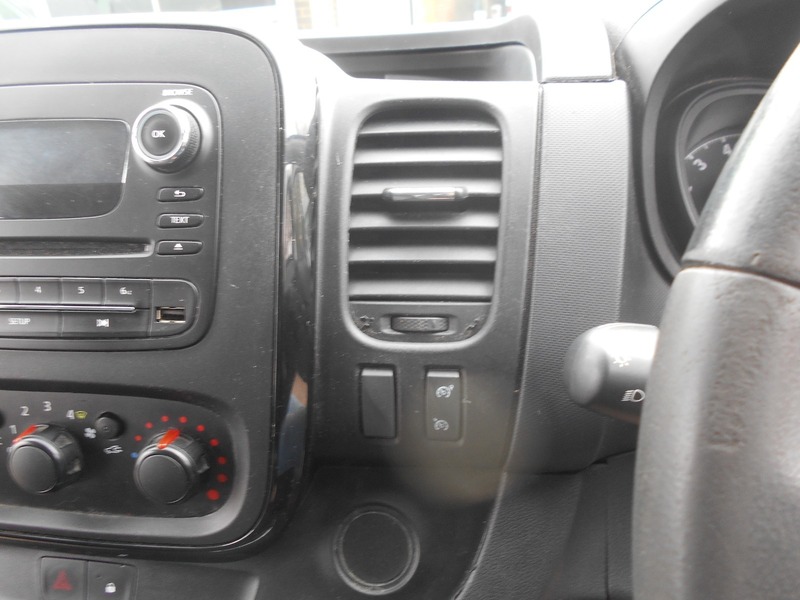 Used Vauxhall Vivaro 2016 for sale - 76029849: Photo 24