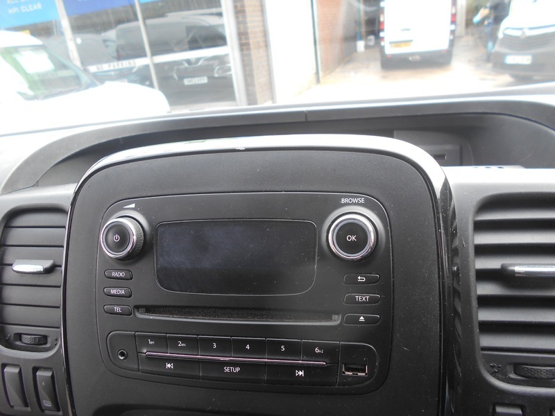 Used Vauxhall Vivaro 2016 for sale - 76029849: Photo 25