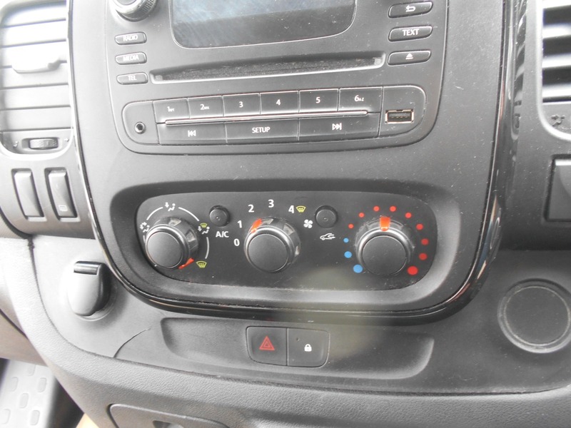 Used Vauxhall Vivaro 2016 for sale - 76029849: Photo 26