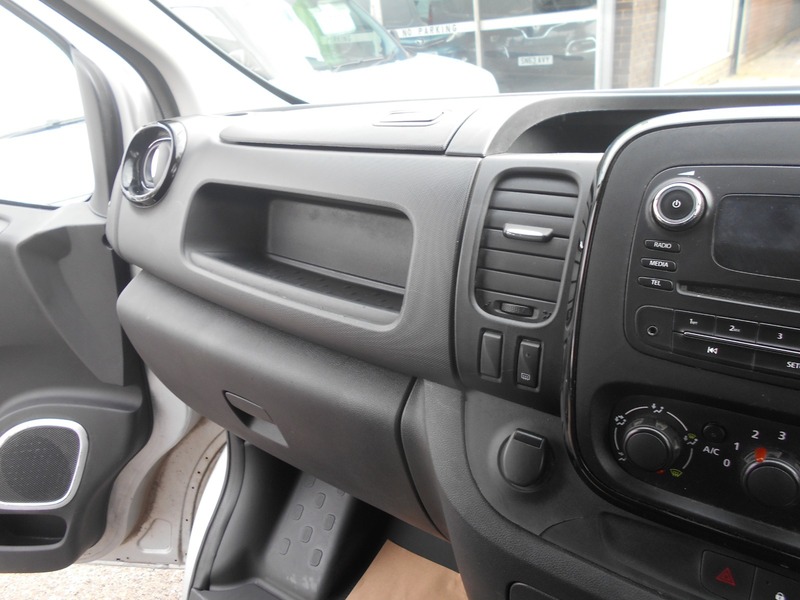 Used Vauxhall Vivaro 2016 for sale - 76029849: Photo 28