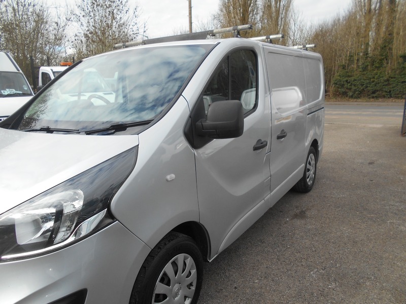 Used Vauxhall Vivaro 2016 for sale - 76029849: Photo 3