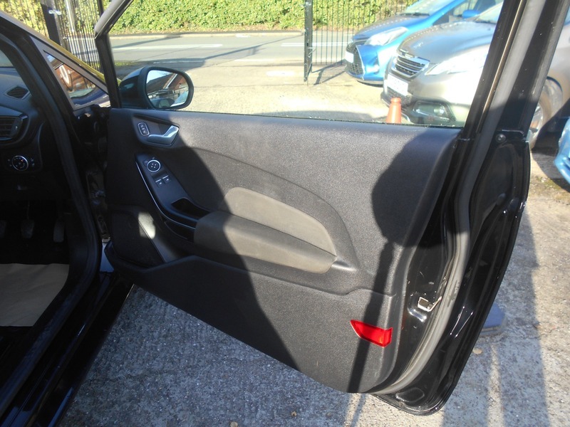 Used Ford Fiesta 2017 for sale - 76605354: Photo 16