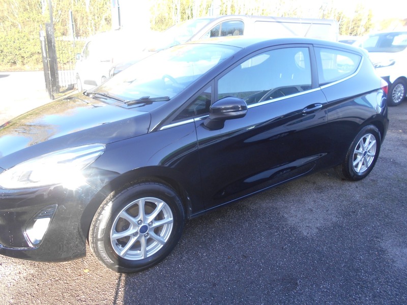 Used Ford Fiesta 2017 for sale - 76605354: Photo 3