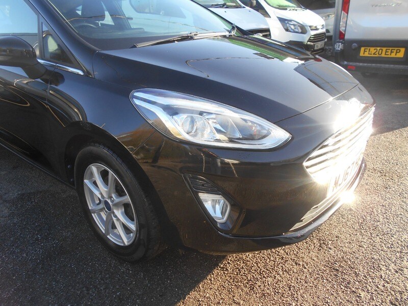 Used Ford Fiesta 2017 for sale - 76605354: Photo 5