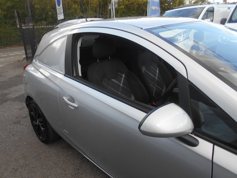 Used Vauxhall Corsa Van 2015 for sale - 76019145: Photo 7
