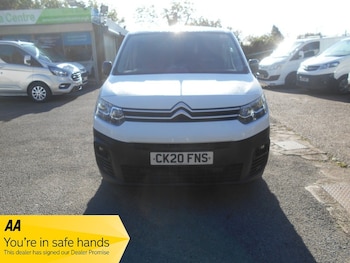 Used Citroen Berlingo 2020 for sale - 76040145: Photo
