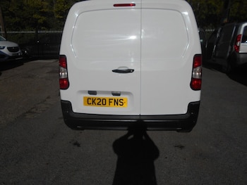 Used Citroen Berlingo 2020 for sale - 76040145: Photo