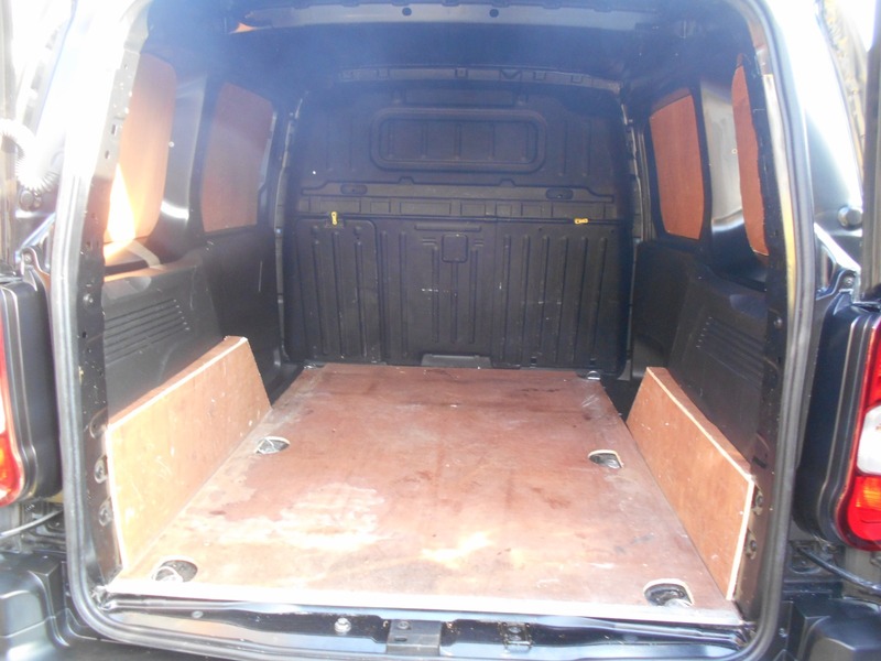 Used Peugeot Partner 2021 for sale - 77990304: Photo 18