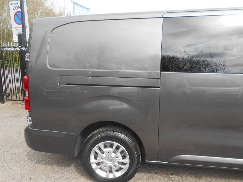 Used Vauxhall Vivaro 2019 for sale - 78140871: Photo 11