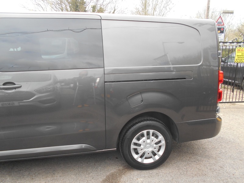Used Vauxhall Vivaro 2019 for sale - 78140871: Photo 18