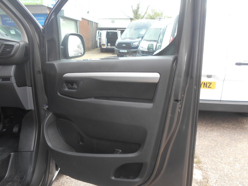 Used Vauxhall Vivaro 2019 for sale - 78140871: Photo 25