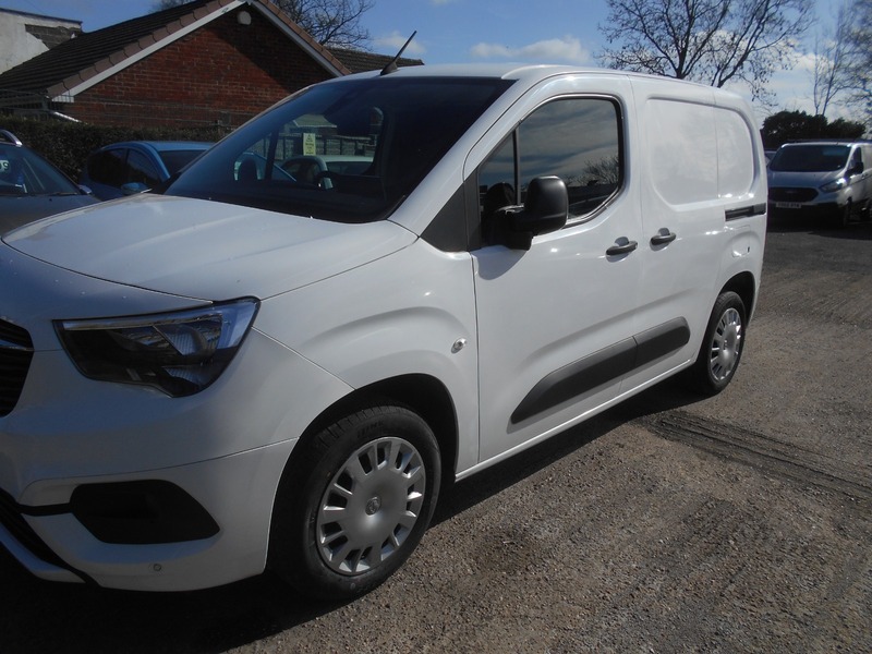 Used Vauxhall Combo 2020 for sale - 77921021: Photo 3