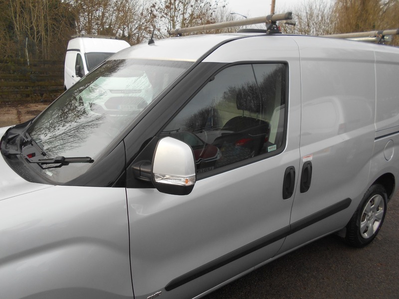 Used Vauxhall Combo 2017 for sale - 76029976: Photo 10