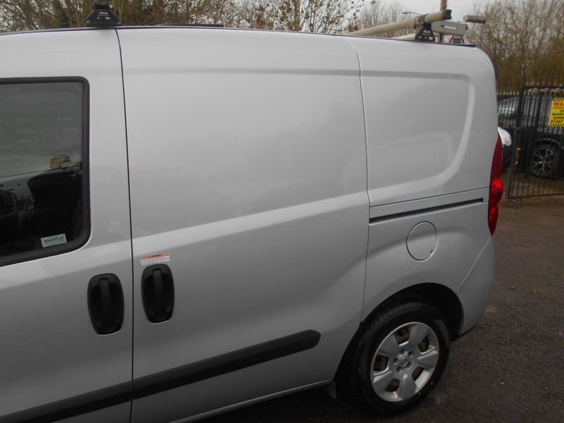 Used Vauxhall Combo 2017 for sale - 76029976: Photo 11