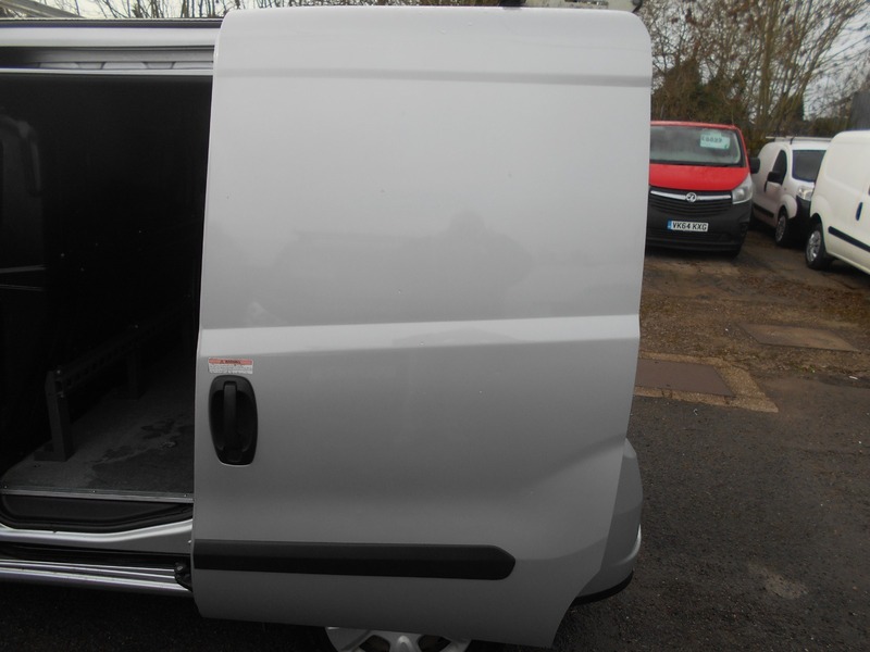 Used Vauxhall Combo 2017 for sale - 76029976: Photo 13