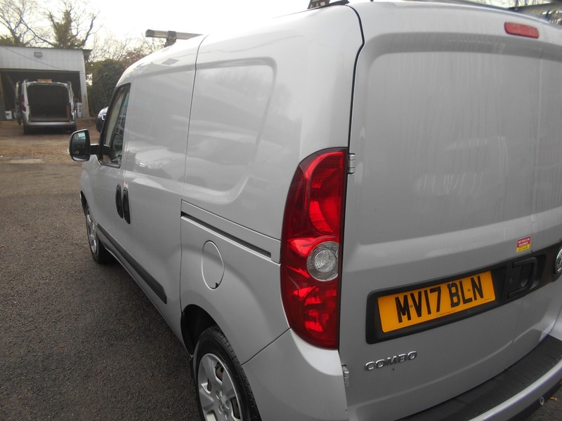 Used Vauxhall Combo 2017 for sale - 76029976: Photo 14
