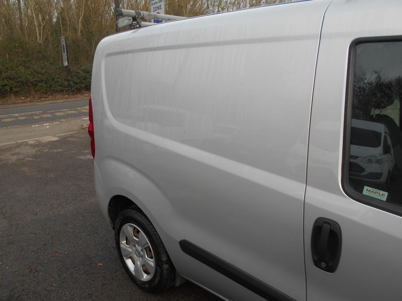 Used Vauxhall Combo 2017 for sale - 76029976: Photo 7