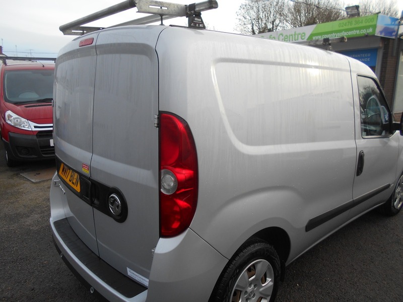Used Vauxhall Combo 2017 for sale - 76029976: Photo 8