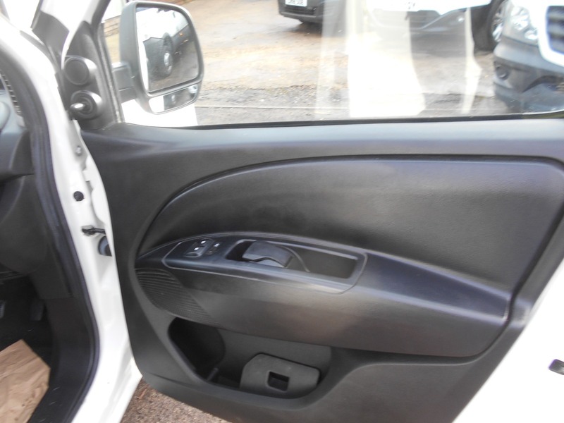 Used Vauxhall Combo 2018 for sale - 76029975: Photo 16