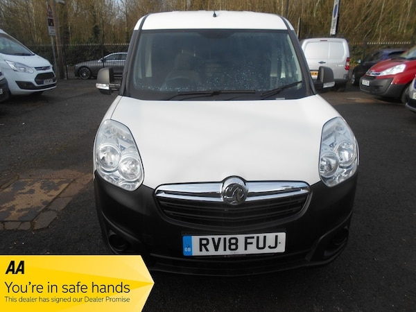 Used Vauxhall Combo 2018 for sale - 76029975: Photo 1
