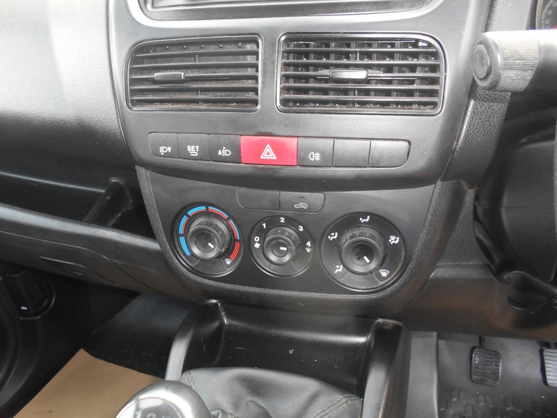 Used Vauxhall Combo 2018 for sale - 76029975: Photo 22