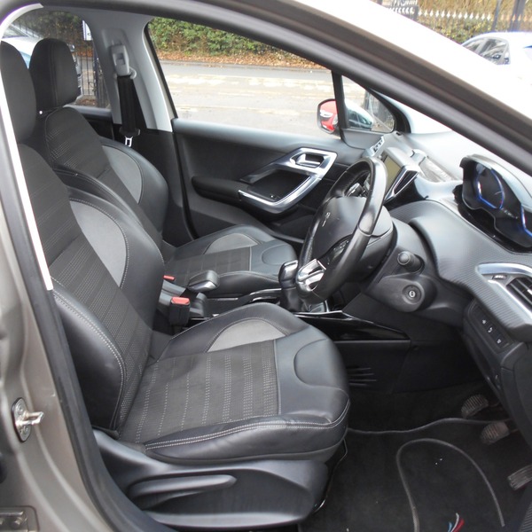Used Peugeot 2008 2015 for sale - 76029957: Photo 12