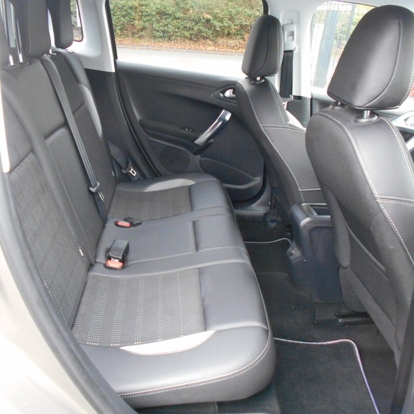 Used Peugeot 2008 2015 for sale - 76029957: Photo 13