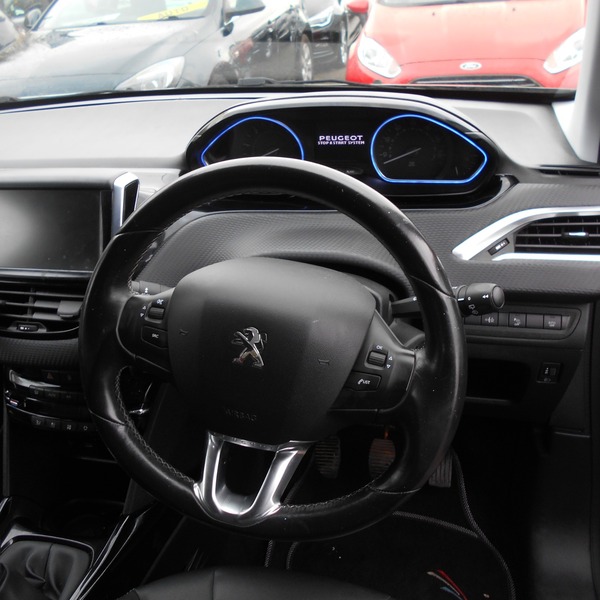 Used Peugeot 2008 2015 for sale - 76029957: Photo 17